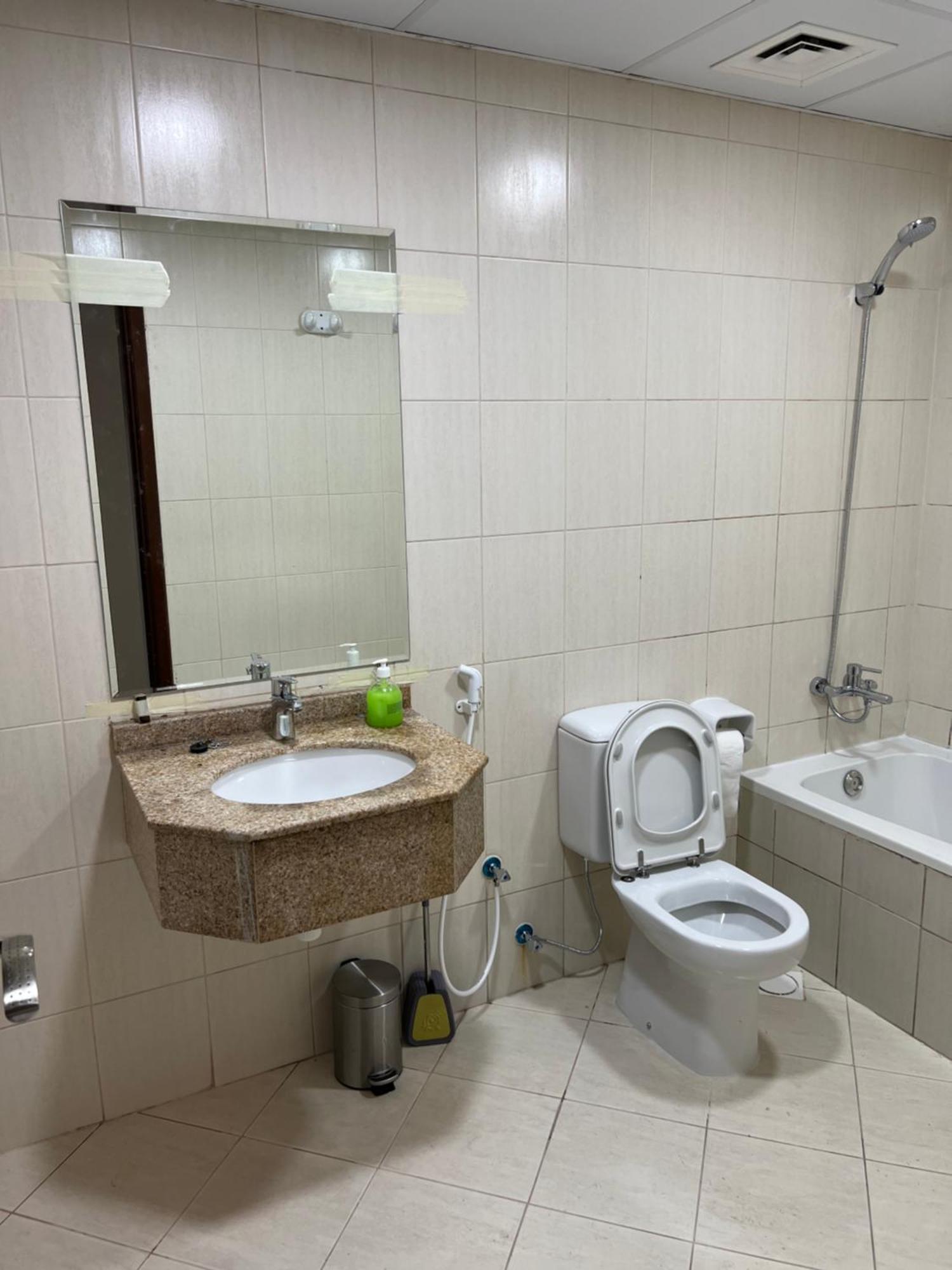 Ft22 R3 Open Beach Ajman Washroom Is Outside Eksteriør bilde