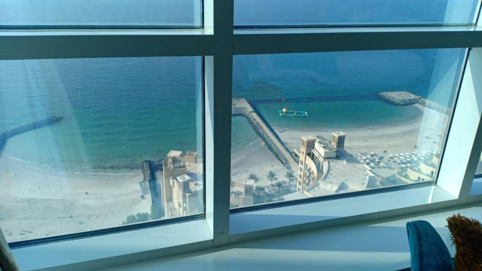 Ft22 R3 Open Beach Ajman Washroom Is Outside Eksteriør bilde
